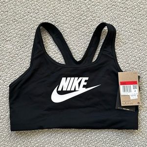 NWT Nike sports bra